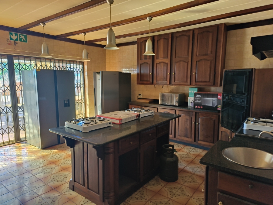 23 Bedroom Property for Sale in Kannoniers Park North West